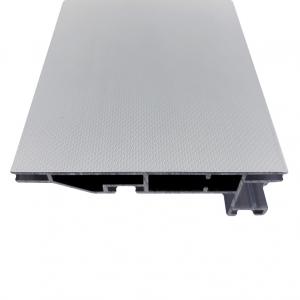 Sistema Expositor SmartFrame® 100mm Retrofit - Face Única Perfil de Alumínio 100mm | Retrofit com iluminação no fundo com réguas de LED Personalizado pelo Cliente Preto, Grafite, Prata Alumínio ou Branco Filme de proteção na cor escolhida Fosco Opcionais: Base Auto-Portante, Barra Estabilizadora, Suportes e Fechamento da Caixa.