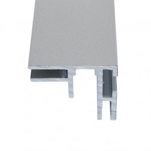 Sistema Expositor SmartFrame® 30mm - Front Face Única Perfil de Alumínio 30mm | Front Face Única | Sem Iluminação Personalizado pelo Cliente Branco, Prata, Grafite ou Preto Filme de proteção na cor escolhida Fosco Opcionais: Suportes de Parede